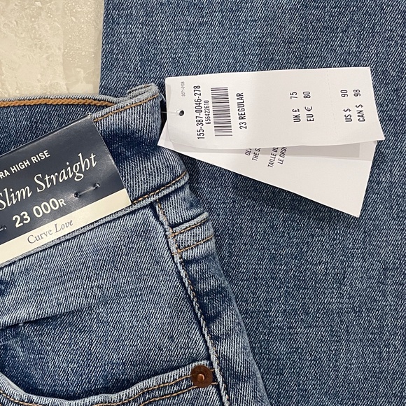 NWT Abercrombie Slim Straight Ultra High Rise Jean (Size 23) - Picture 5 of 6